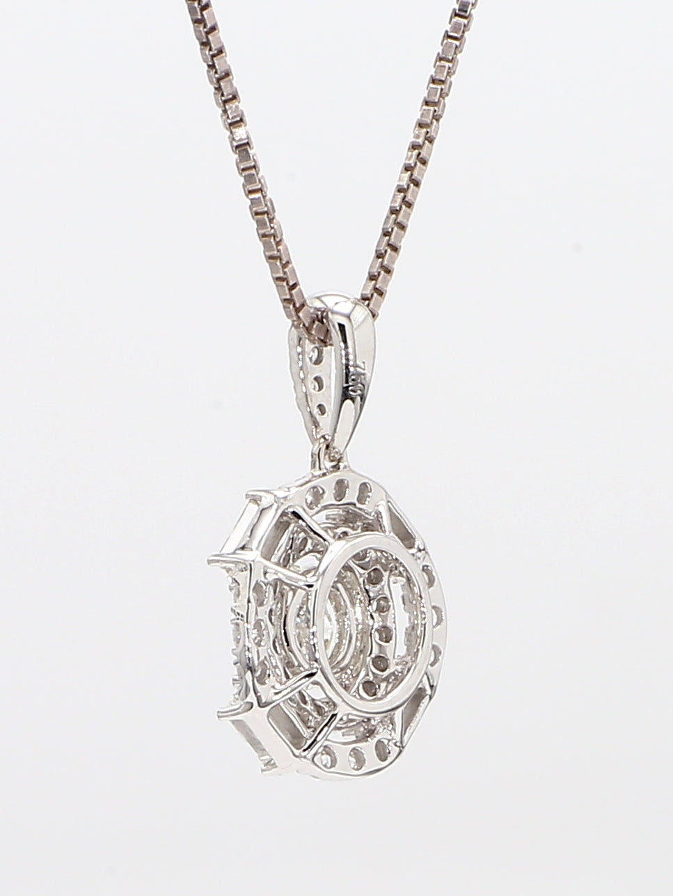 white diamond baguettes & round pendant necklace 0.93 carat