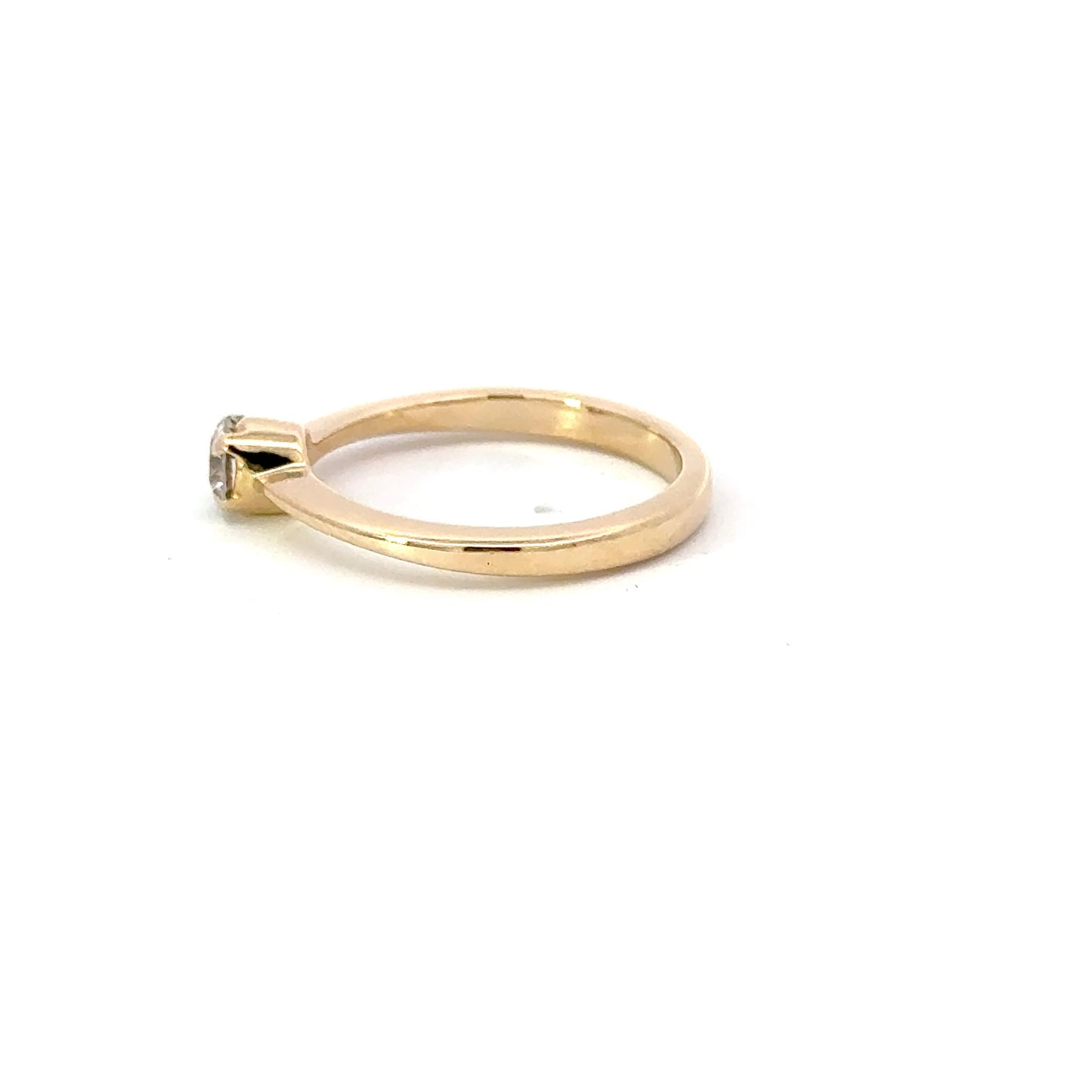solitaire engagement ring 18k gold