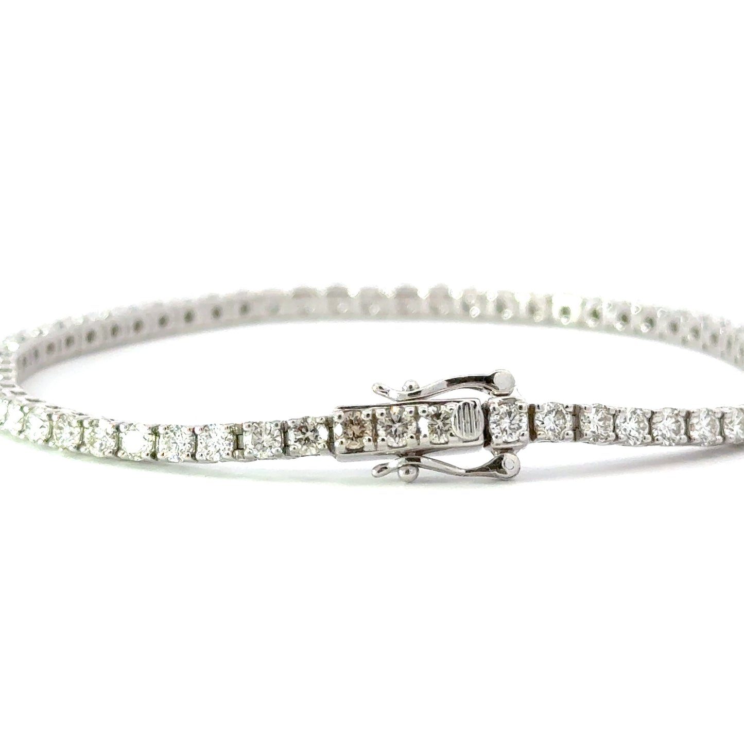 18k white gold classic tennis bracelet (4.00 carats)
