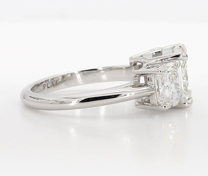 Radiant cut 3 stone Diamond Ring 5.13 Carat