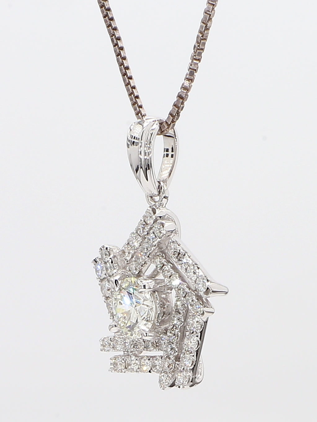 white diamond pendant necklace 1.02 carat