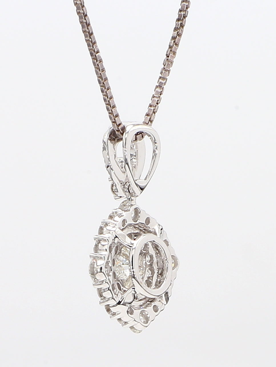 white diamond pendant necklace 1.15 carat