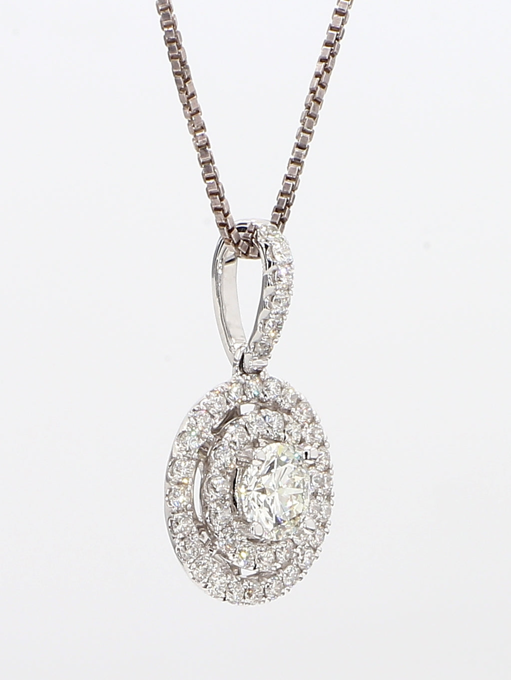 white diamond pendant necklace 0.97 carat