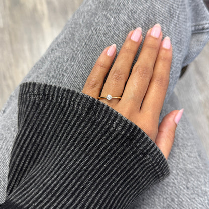 Solitaire Engagement  Ring 18K Gold