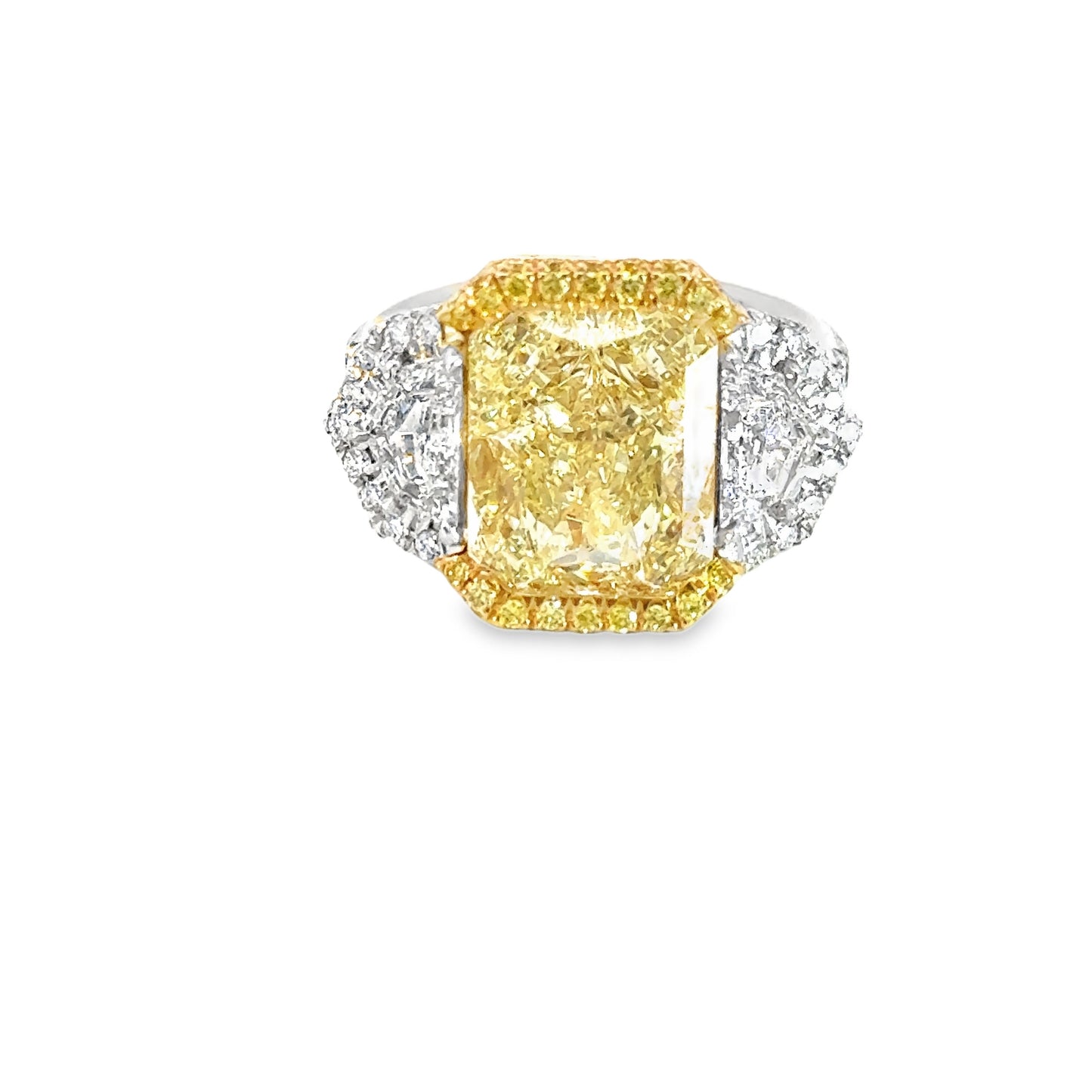 fancy light yellow radiant  diamond ring  7.06 carat