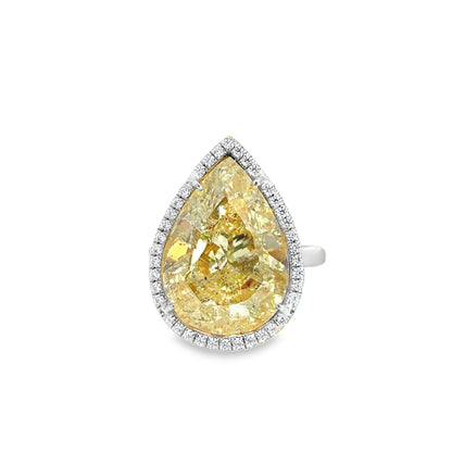 Pear cut Yellow Diamond ring 13 Carat